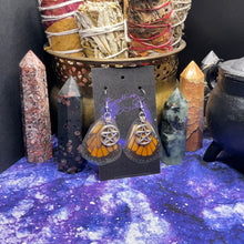 Load image into Gallery viewer, Asian Monarch Earrings