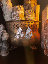 Load image into Gallery viewer, Silver Earrings