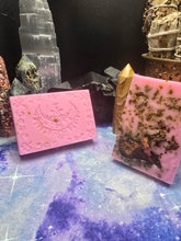Load image into Gallery viewer, Goats Milk soap
