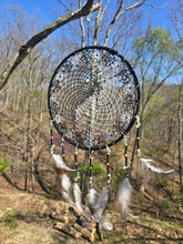 Load image into Gallery viewer, Yin/Yang Dreamcatcher 81

