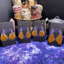 Load image into Gallery viewer, Damora Sagana Earrings
