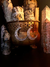 Load image into Gallery viewer, Silver Earrings
